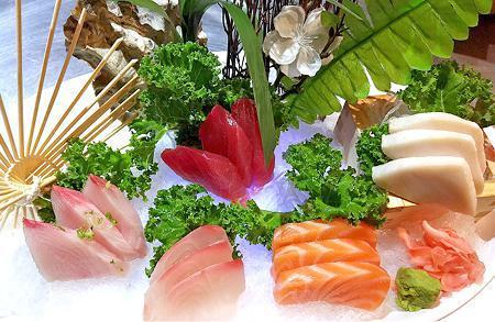 Sashimi Regular · Assorted 15 pieces of sashimi and sushi rice.