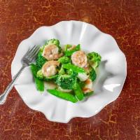 Fantasy Style Shrimp · Jumbo shrimp with fresh broccoli and snow peas in light garlic sauce.