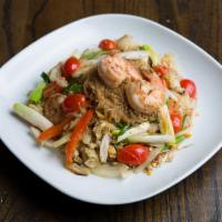 P4. Pad Woon Sen · Glass noodle stir-fried with egg, tomato, onion, scallion and bell pepper.