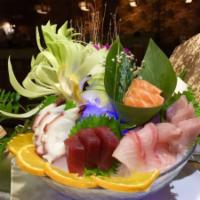 Sashimi Deluxe Entrees · 17 pieces of raw fish. 