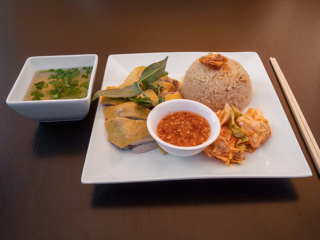 Com Ga Dac Biet Siu Siu An Nam · Hainanese chicken combination rice plate