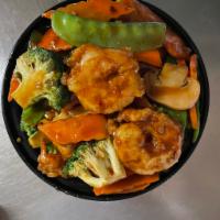 SF8. Hunan Shrimp · Jumbo shrimp with Broccolis, Snow pea , mushroom. Carrots. Hot and spicy.