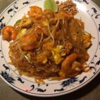 S5. Pad Thai Noodle · Served with chicken or shrimp stir fry with bean sprout, jalapenos & egg.