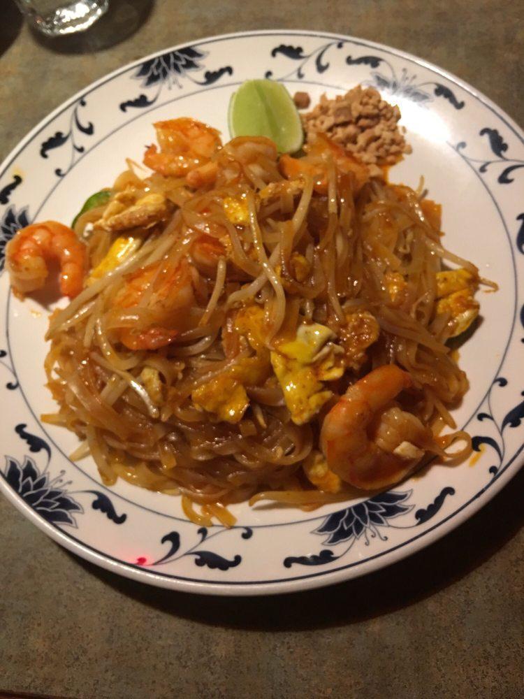 S5. Pad Thai Noodle · Served with chicken or shrimp stir fry with bean sprout, jalapenos & egg.