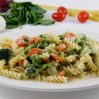 Primavera Alfredo · Garden vegetables in a creamy white sauce made with the right proportion of heavy cream and ...