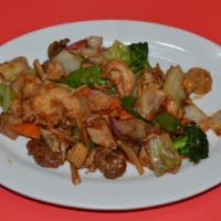 C9. Chicken and Shrimp in Hunan Style · Hot and spicy. Broccoli, cabbage, carrot, snow peas, baby corn, bamboo shoots, water chestnu...