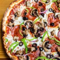 Stagger Lee · Italian sausage, pepperoni, red onions, green bell peppers, black olives and white mushroom.