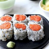 Spicy Tuna Roll · Roll cut into 6 pieces,hand  roll one piece with cone shape.