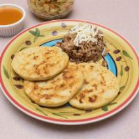 Frijol y Queso Pupusa · Bean and cheese.