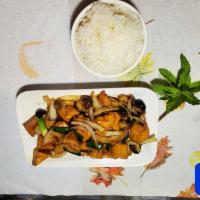 120. Sauteed tofu with  Mushroom, onion and oyster sauce · Served with bean curd in oyster sauce.
