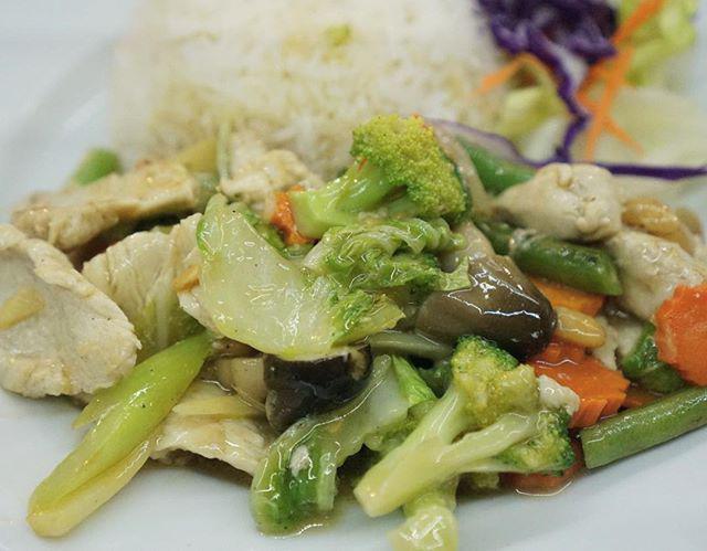 Pad Pak · Choice of meat sauteed with mixed vegetables.