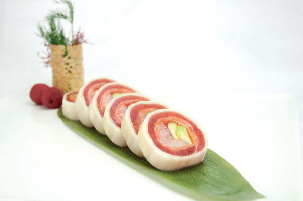 Perfect Naruto Roll · Salmon, tuna, yellowtail, avocado with ponzu sauce.