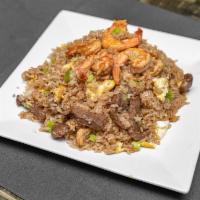 Chaufa Especial · Special fried rice (chicken, meat, and shrimp).
