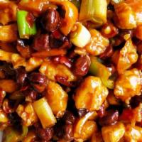 61. Kung Pao Chicken 宫保鸡 · Spicy.