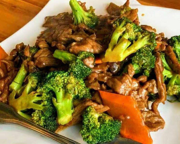 Beef with Broccoli 芥兰牛 · 