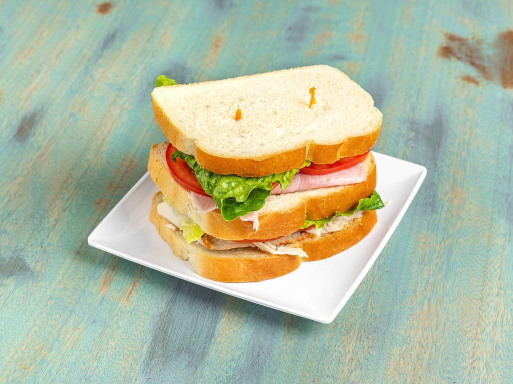 Kinley's Club Sandwich · 