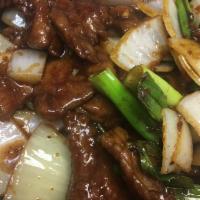 H1. Beef with Sar Char Sauce · Beef sauteed with white onion, green onion with sar char sauce.