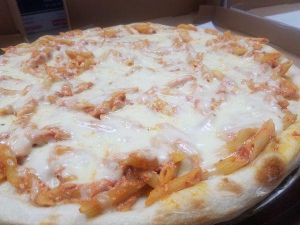 Baked Ziti Pizza · 