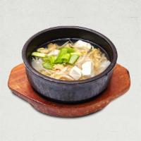 Hwang Tae Hajang Gook 황태해장국 | 黄太鱼醒酒汤 · Fish broth made with bean sprouts and dried pollack.