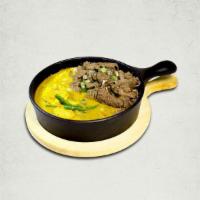 Beef Green Curry 불고기 그린커리 | 烤牛肉绿咖喱 · Grill beef with green curry. Bell pepper, mushroom, bamboo shoot, corn, string bean.