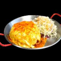 Vegetable Omelette Rice 야채 오므라이스 | 蔬菜蛋包饭 · Vegetable fried rice topped with an egg omelette and tomato onion sauce.