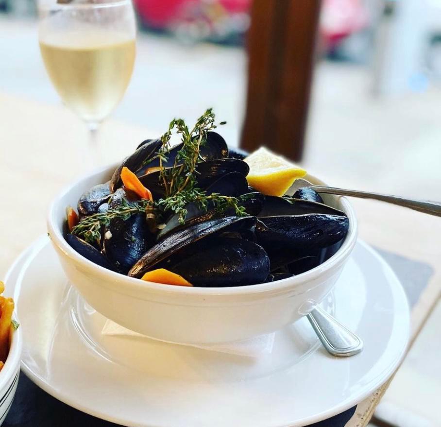 Moules marinieres · PEI mussel, white wine, garlic, parsley with french fries or house salad.
