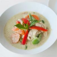 Green Curry · Bamboo shoot, eggplant, bell pepper and basil in coconut green curry.