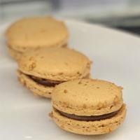 Salted Caramel Macarons (GF) · Salted Caramel Buttercream