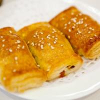 47) Baked Roast Pork Pie 焗叉燒酥 · 