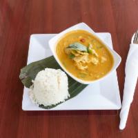 Yellow Curry  · Mild yellow curry in coconut milk with fresh potato, carrot, bell pepper and onions.