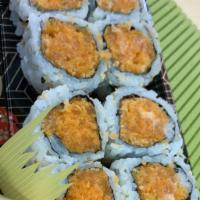 Spicy salmon roll · spicy salmon ,masago,scallion,crunchy flakes