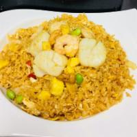 Hawaiian Seafood Fried Rice · Scallop, shrimp, pineapple, onion, green red pepper, egg , cashew nuts and edamame. Spicy 