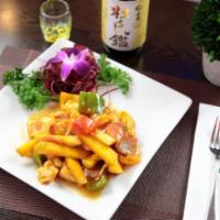 Mango Entree · Sauteed with fresh sliced mango in chef special Thai sweet sauce. Served with choice of side...