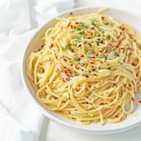 Spaghetti · Classic dish prepared with marinara sauce.