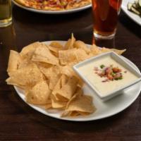 Chips ＆ Queso · 