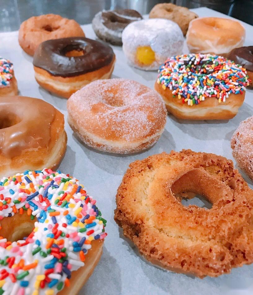 Donut King · Bakeries · Donuts · Cafes · Breakfast & Brunch · Lunch · Breakfast