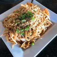 114. Shrimp Pad-Thai 🌶 · Pad-thai rice noodles stir-fried with shrimp, beansprouts, and onions in spicy pad-thai sauc...