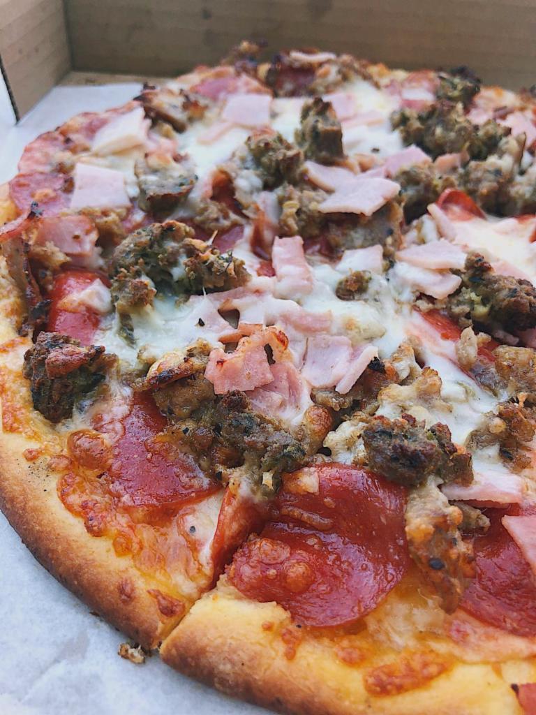 New York's Upper Crust Pizza · Calzones · Sandwiches · Pasta · Pizza · Salads · Italian
