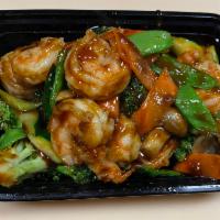Shrimp with Mixed Vegetables什菜虾 · 