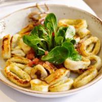 Calamaretti Fritti · Golden Fried Calamari with a side of Marinara Sauce