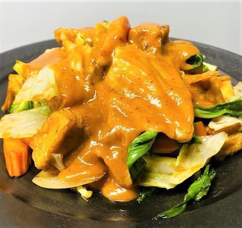 Pra-Ram · Stir-fried choice of meat carrot, cabbage, salary, Chinese cabbage, bok choy, broccoli, mushroom top with peanut sauce. Served with jasmine rice