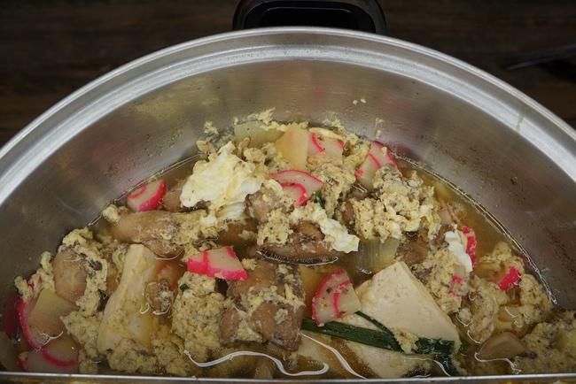 Rokaru Donburi · Consists of our homemade sukiyaki broth, mushrooms, sweet and green onions, tofu, kamaboko, bamboo shoots, eggs, and a choice of chicken, beef, or pork.