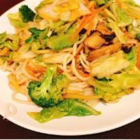 F06. Vegetable Stir-Fry Noodle 素菜炒麵 · 
