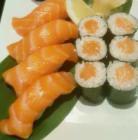 Salmon Combo  · 4 pieces salmon sushi and salmon roll.