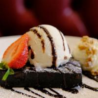 Fudge brownie · Fudge brownie, chocolate chip, vanilla bean ice cream, chocolate sauce, whipped cream, pecan...