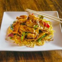 Pan-Pan Noodles with Chicken and Shrimp · 