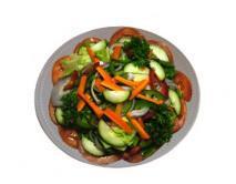 Green Salad · Green salad with mixed vegetables.