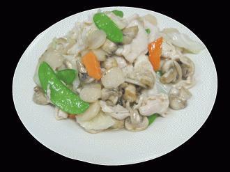Moo Gu Gai Pan · White sauce and white meat. Served with steamed or fried rice.