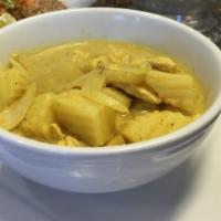 C3. Yellow Curry · Choice of meat, yellow curry paste with potatoes, carrots and onions.  ** Comes with side of...