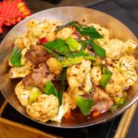 Cauliflower in Hot Griddle 干锅腊肉花菜 · Cauliflower, house cured pork belly, chef's special hot & spicy garlic sauce